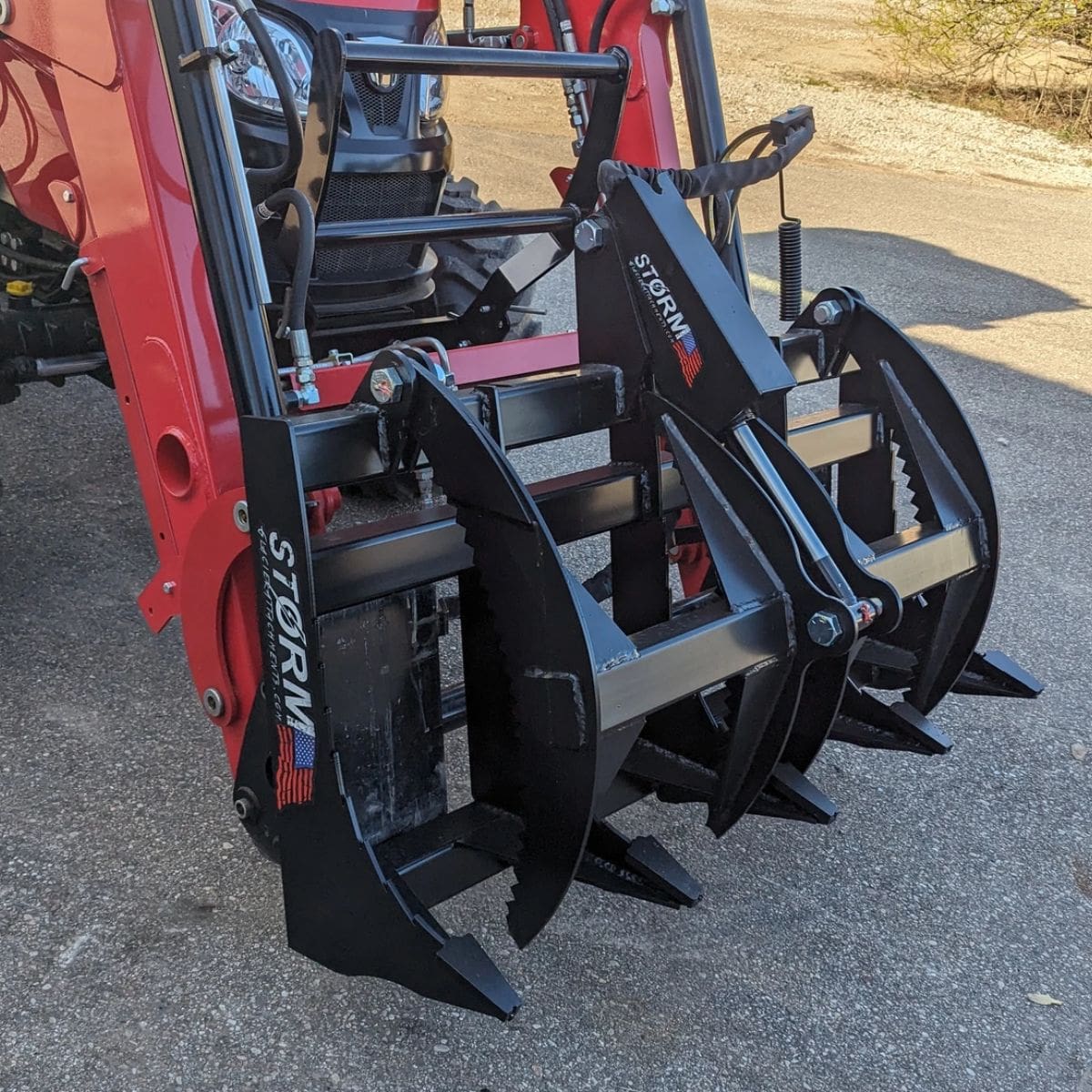 48" Rake Grapple — Storm Attachments - Rake Closed