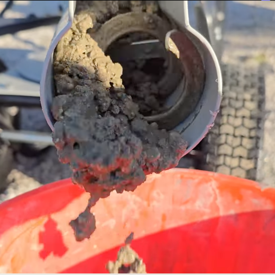 MudMixer Auger In Use