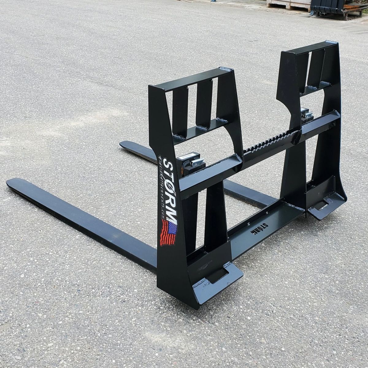 High-quality steel construction of Storm Pallet Forks for 4500 lb capacity.