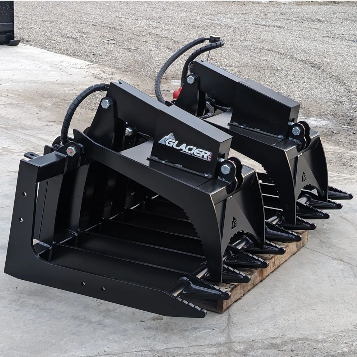 Extreme Root Grapple — Glacier Attachments - Right Side View